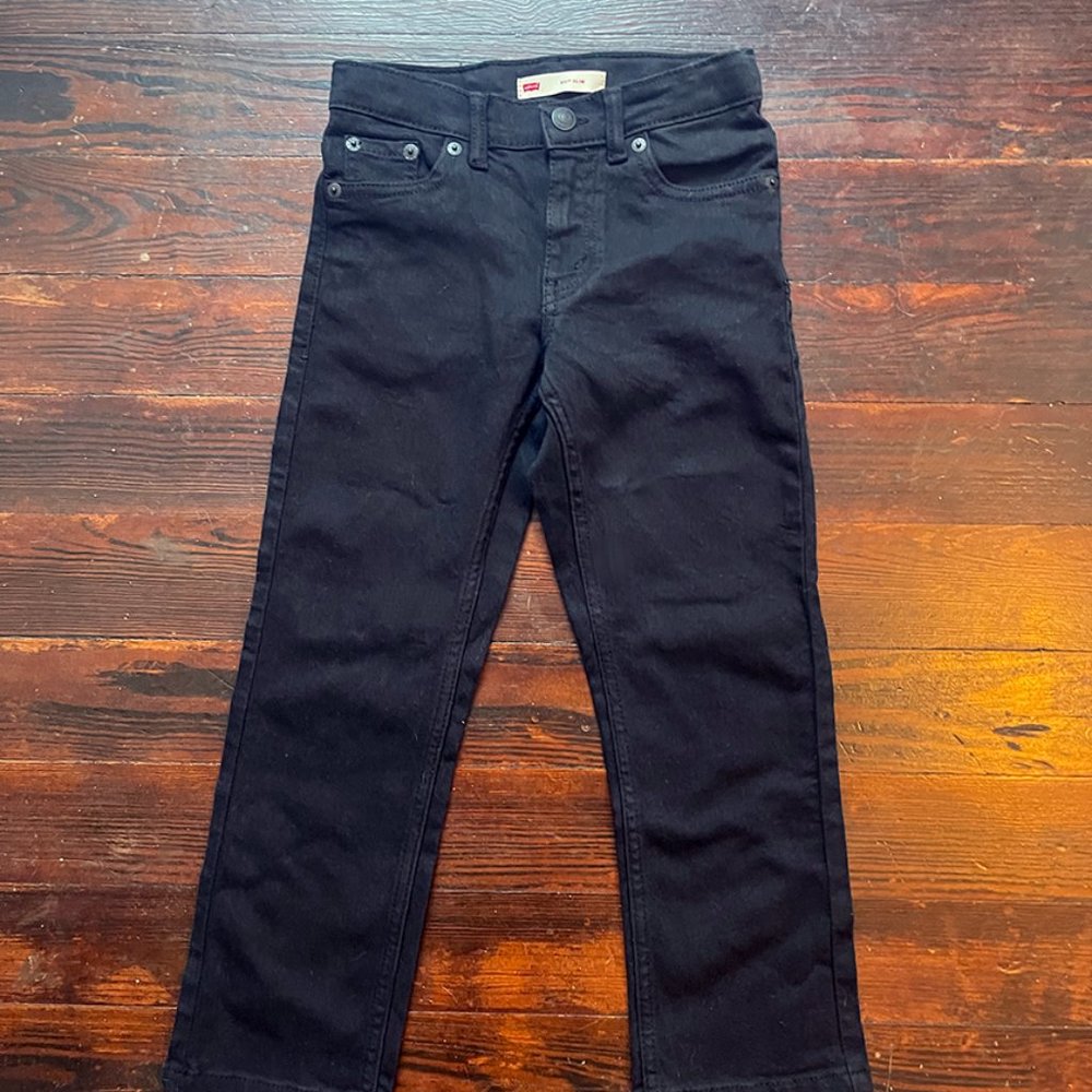 NWOT Levi's Boys Size 8 Black Jeans. Straight leg
